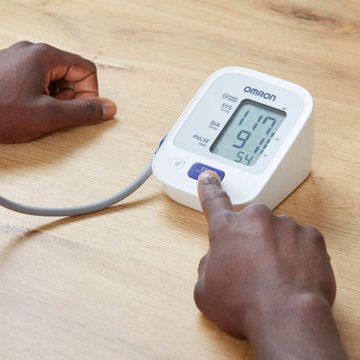 Omron M2+ Misuratore di Pressione